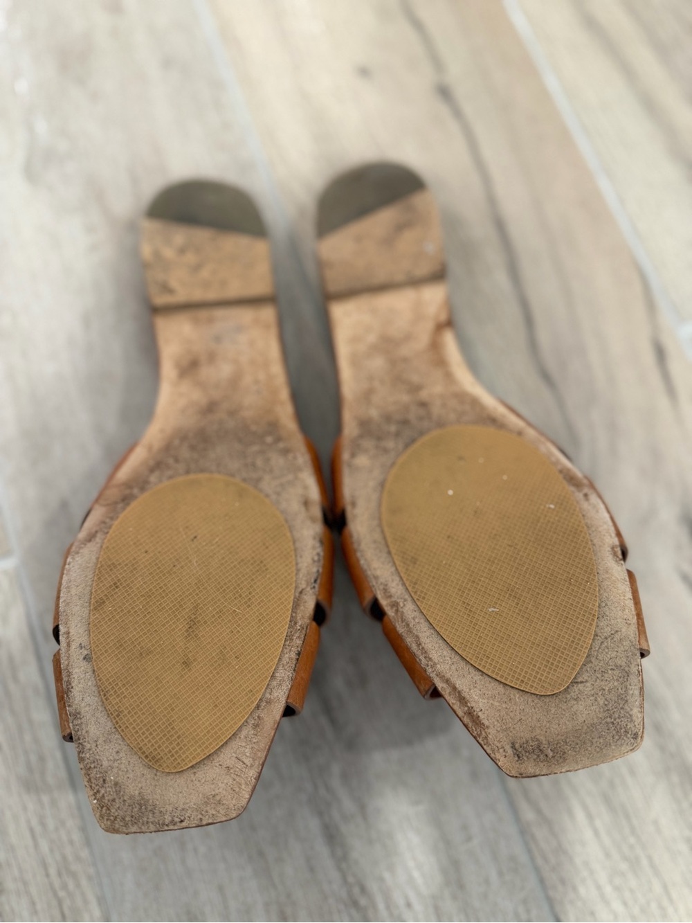 YSL Tribute Sandals in tan - Picture 4 of 4
